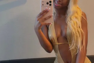 22 year old Petite Treat🫦 I’m available now for incalls no deposit needed 😘 - Image 7