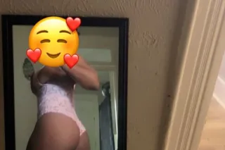 🩷🔥Chocolate Temptation 🍫💦IN/Out depending on howfar - Image 5