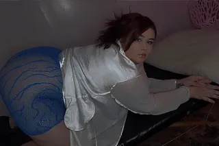 Mutual touches from a BBW come get a massage babe 🤪🥹 - Image 3