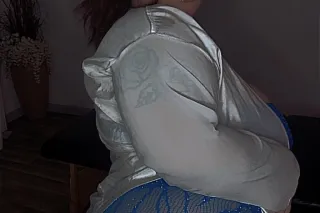 Mutual touches from a BBW come get a massage babe 🤪🥹 - Image 1