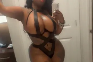 Classy but sassy sexy and sensual it's Miss Juicy - Image 6