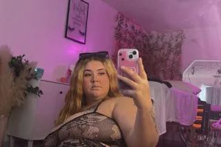 Cum see us to get that tension rubbed out 😘 - Image 1